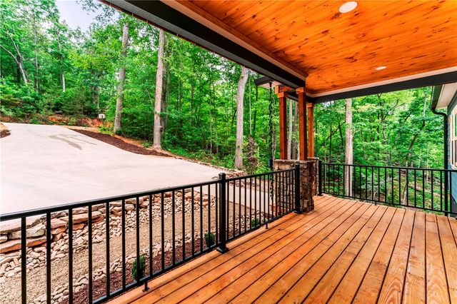 110 Gabriel Way, Pickens, SC 29671