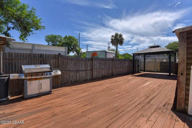 1014 W Samms Avenue, Port Orange, FL 32129