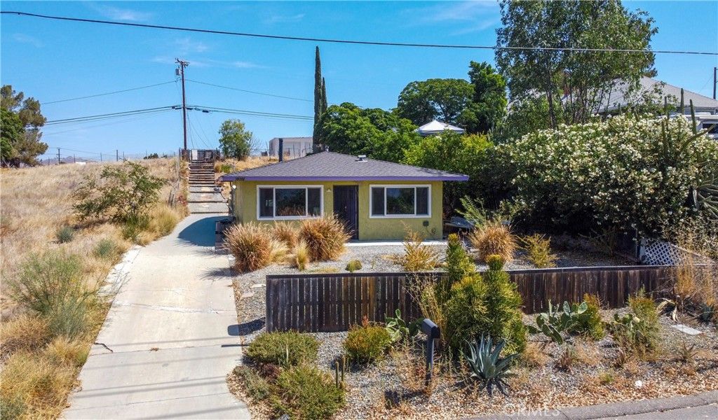 1005 W Sumner, Lake Elsinore, CA 92530 — exterior
