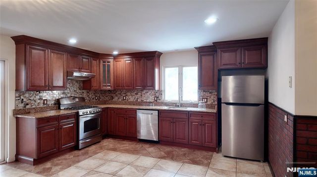 482 Morningside Avenue B, Fairview, NJ 07022
