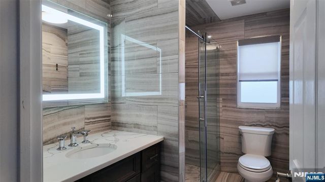 482 Morningside Avenue B, Fairview, NJ 07022