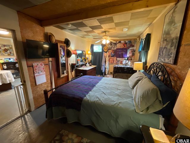 1101 W Kitty Hawk Road, Kitty Hawk, NC 27949