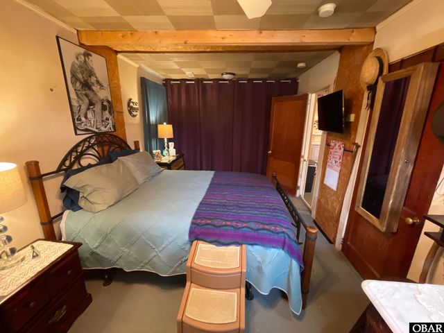 1101 W Kitty Hawk Road, Kitty Hawk, NC 27949