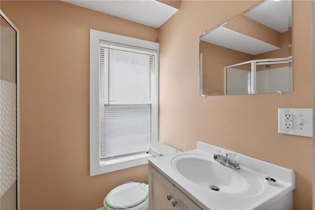 8219 Wayne Avenue, Kansas City, MO 64131