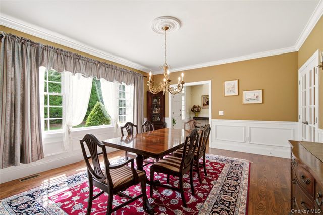 17 Forrest Drive, Lloyd Neck, NY 11743