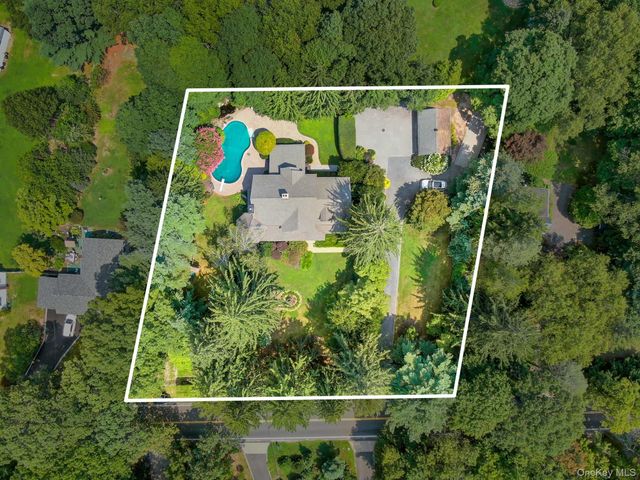 811 Canal Road, Mount Sinai, NY 11766