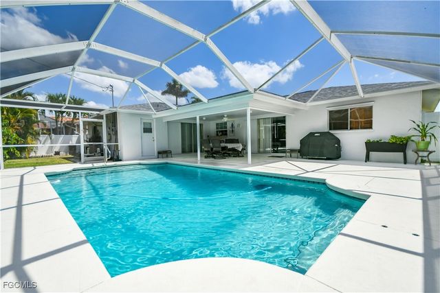 3802 SE 4th AVE, Cape Coral, FL 33904