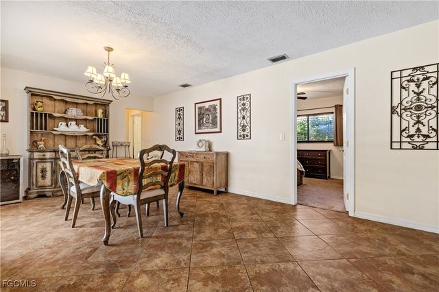 3802 SE 4th AVE, Cape Coral, FL 33904