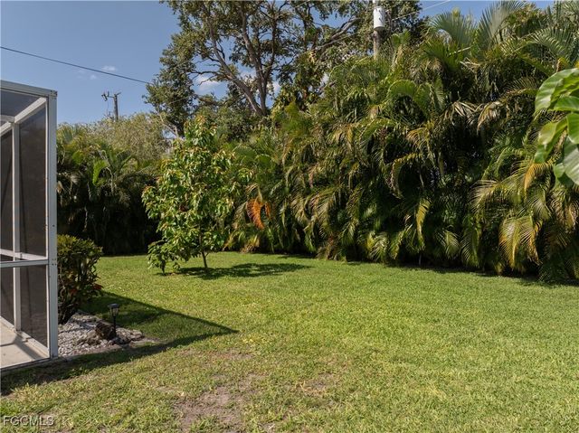 3802 SE 4th AVE, Cape Coral, FL 33904
