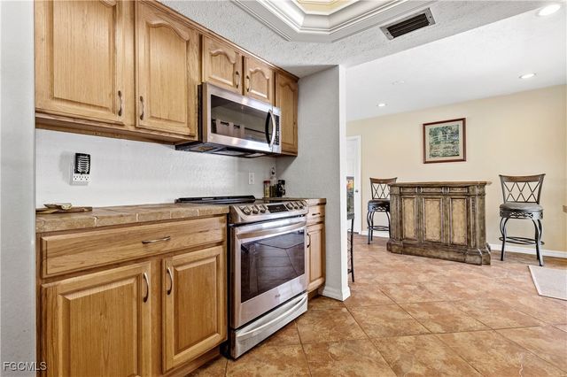 3802 SE 4th AVE, Cape Coral, FL 33904