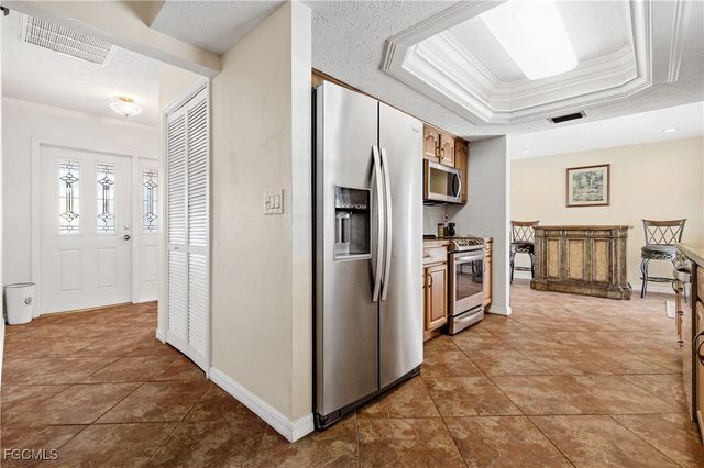 3802 SE 4th AVE, Cape Coral, FL 33904