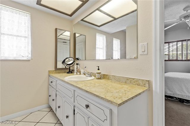 3802 SE 4th AVE, Cape Coral, FL 33904