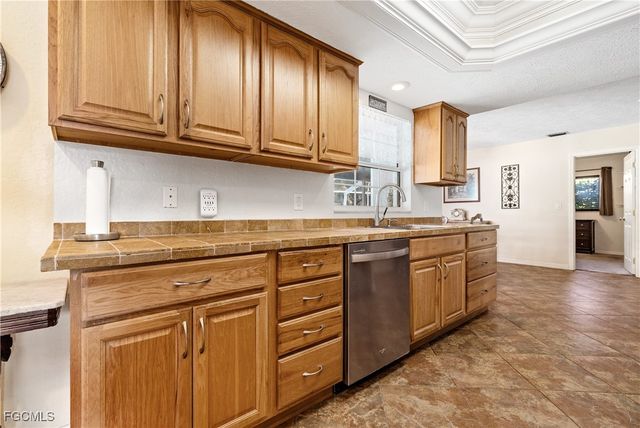 3802 SE 4th AVE, Cape Coral, FL 33904