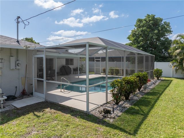 3802 SE 4th AVE, Cape Coral, FL 33904