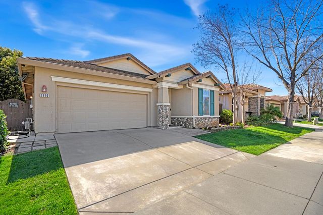 2916 N Platte Way, Sacramento, CA 95835