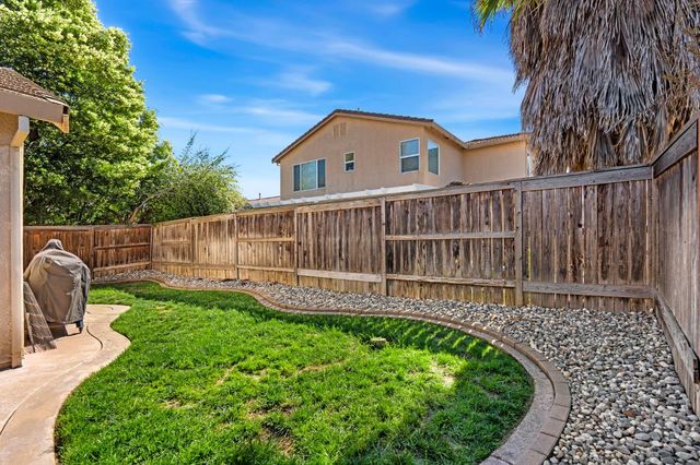 2916 N Platte Way, Sacramento, CA 95835