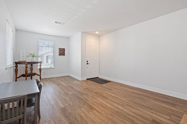 2916 N Platte Way, Sacramento, CA 95835