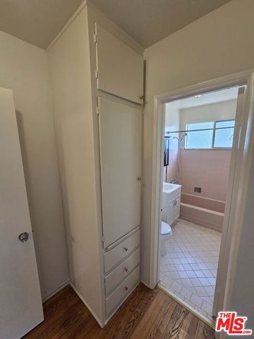 1532 N Harvard Boulevard 8, Los Angeles, CA 90027