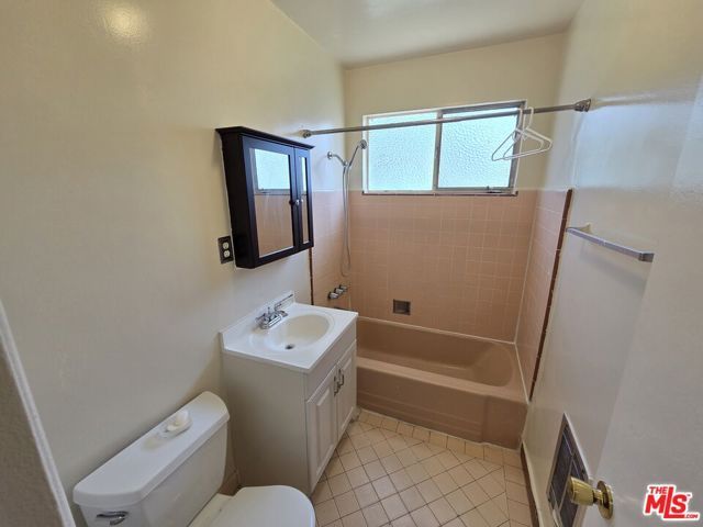 1532 N Harvard Boulevard 8, Los Angeles, CA 90027