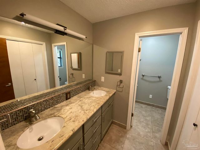 8874 Burning Tree Rd, Pensacola, FL 32514