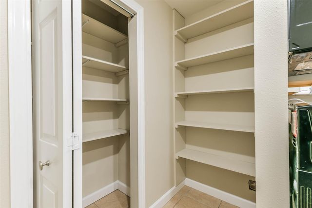 11 Lyncrest Drive, Galveston, TX 77550