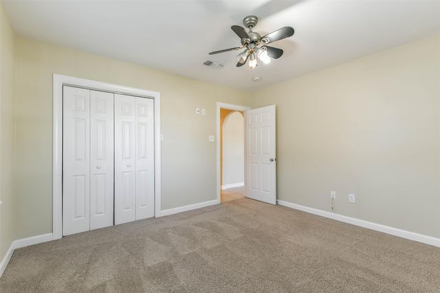 11 Lyncrest Drive, Galveston, TX 77550