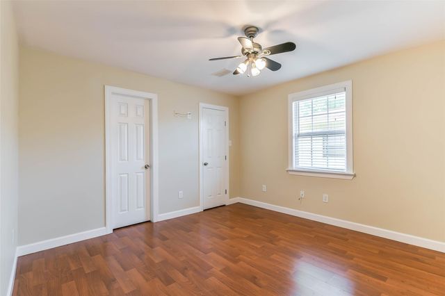 11 Lyncrest Drive, Galveston, TX 77550