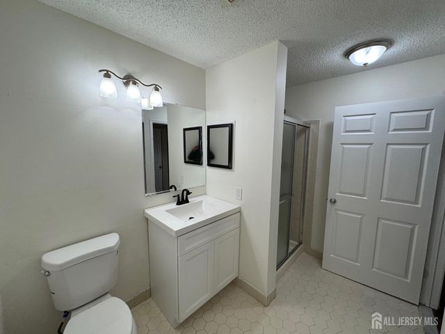 93 Caitlin Court, Franklin, NJ 08823