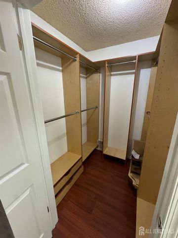 93 Caitlin Court, Franklin, NJ 08823