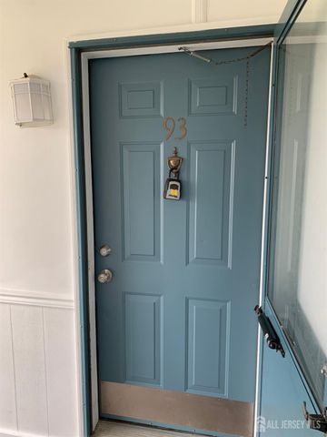 93 Caitlin Court, Franklin, NJ 08823