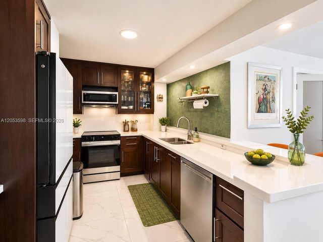 6450 Collins Ave 1001, Miami Beach, FL 33141