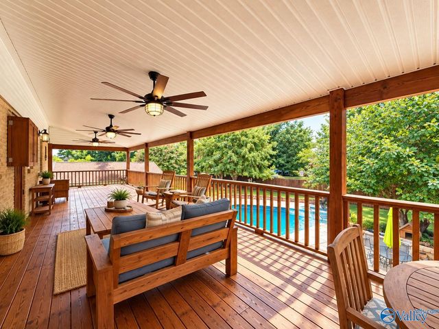 306 Spring Valley Court SW, Huntsville, AL 35802