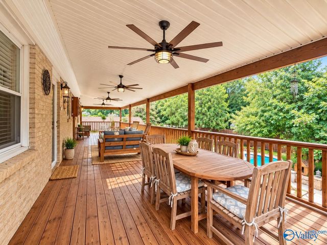 306 Spring Valley Court SW, Huntsville, AL 35802