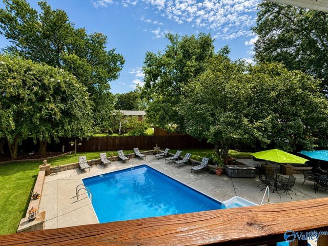 306 Spring Valley Court SW, Huntsville, AL 35802
