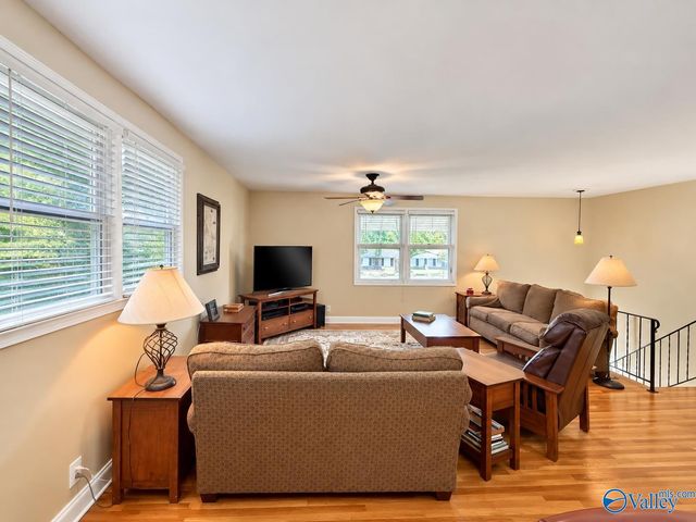 306 Spring Valley Court SW, Huntsville, AL 35802