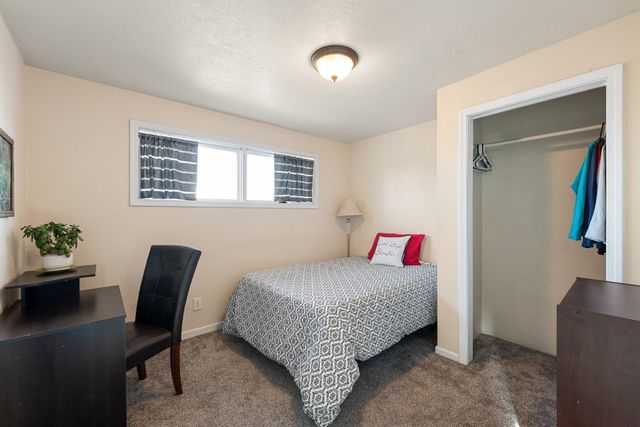 2012 N Ruby St, Spokane, WA 99207