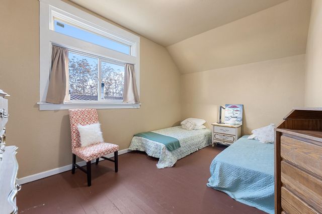 2012 N Ruby St, Spokane, WA 99207