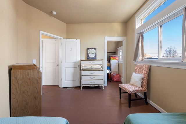 2012 N Ruby St, Spokane, WA 99207