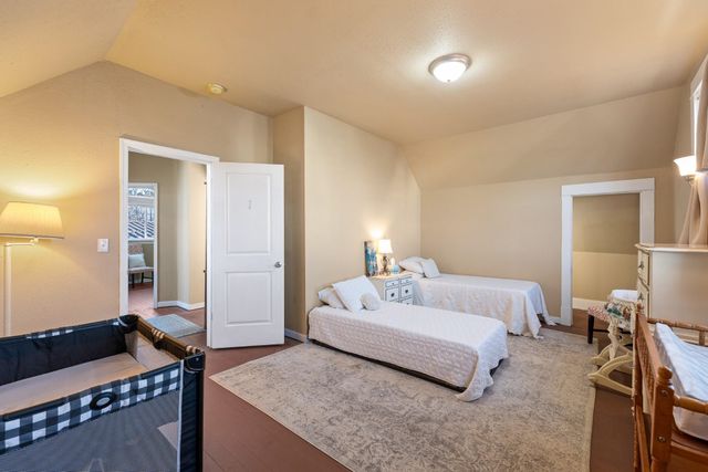 2012 N Ruby St, Spokane, WA 99207