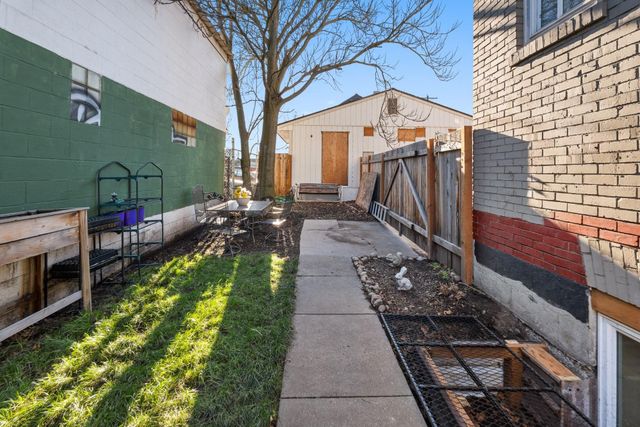 2012 N Ruby St, Spokane, WA 99207