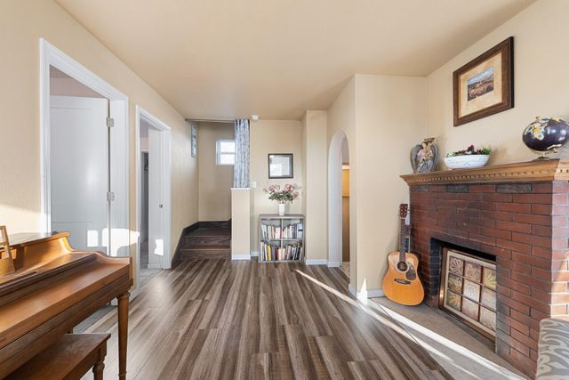 2012 N Ruby St, Spokane, WA 99207