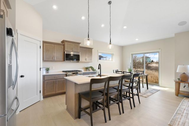 10490 Kalen Drive NE, Hanover, MN 55341