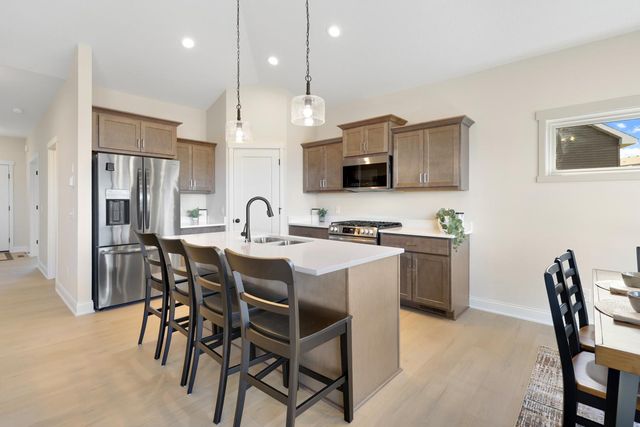 10490 Kalen Drive NE, Hanover, MN 55341