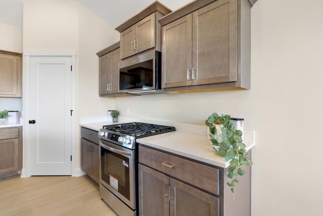 10490 Kalen Drive NE, Hanover, MN 55341