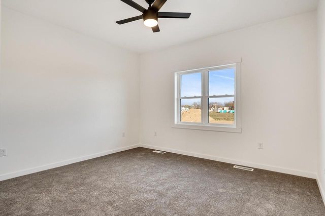 935 Crockett DRIVE, Holmen, WI 54636