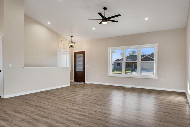 935 Crockett DRIVE, Holmen, WI 54636