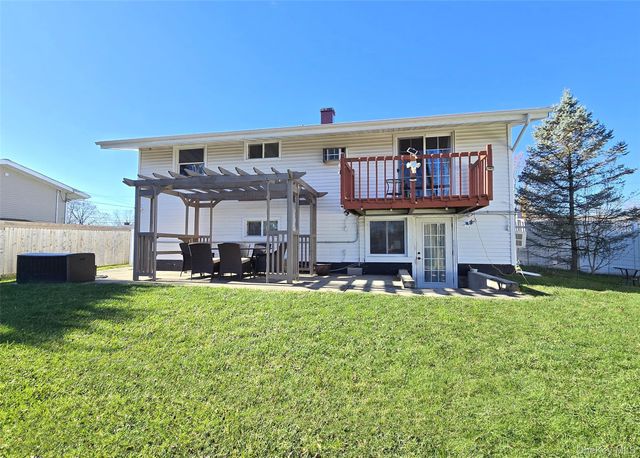 373 Magnolia Drive, Selden, NY 11784