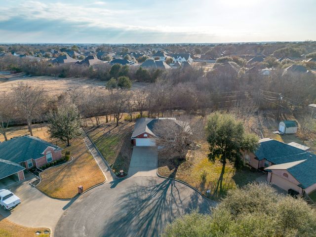 1312 Bradley Court, Cleburne, TX 76033