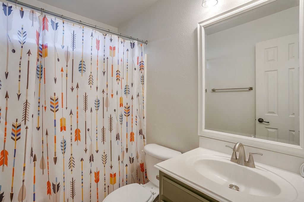 1312 Bradley Court, Cleburne, TX 76033