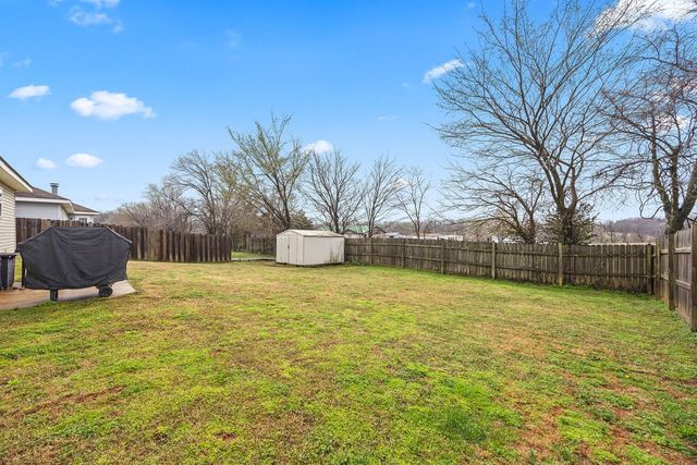 6403 SW Meadow Well Avenue, Bentonville, AR 72713